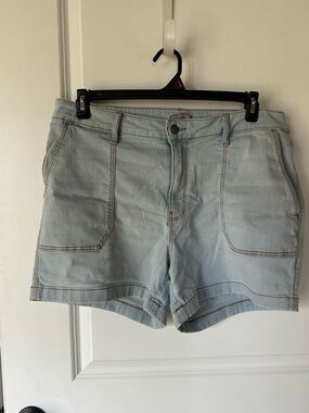 Size 18 Falls Creek Light Blue Denim High-Rise Shorts
